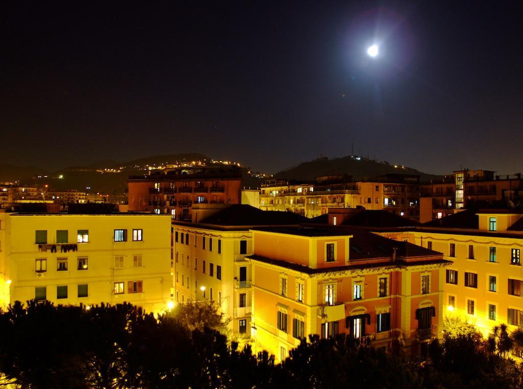 L'Una di Notte Salerno Esterno foto